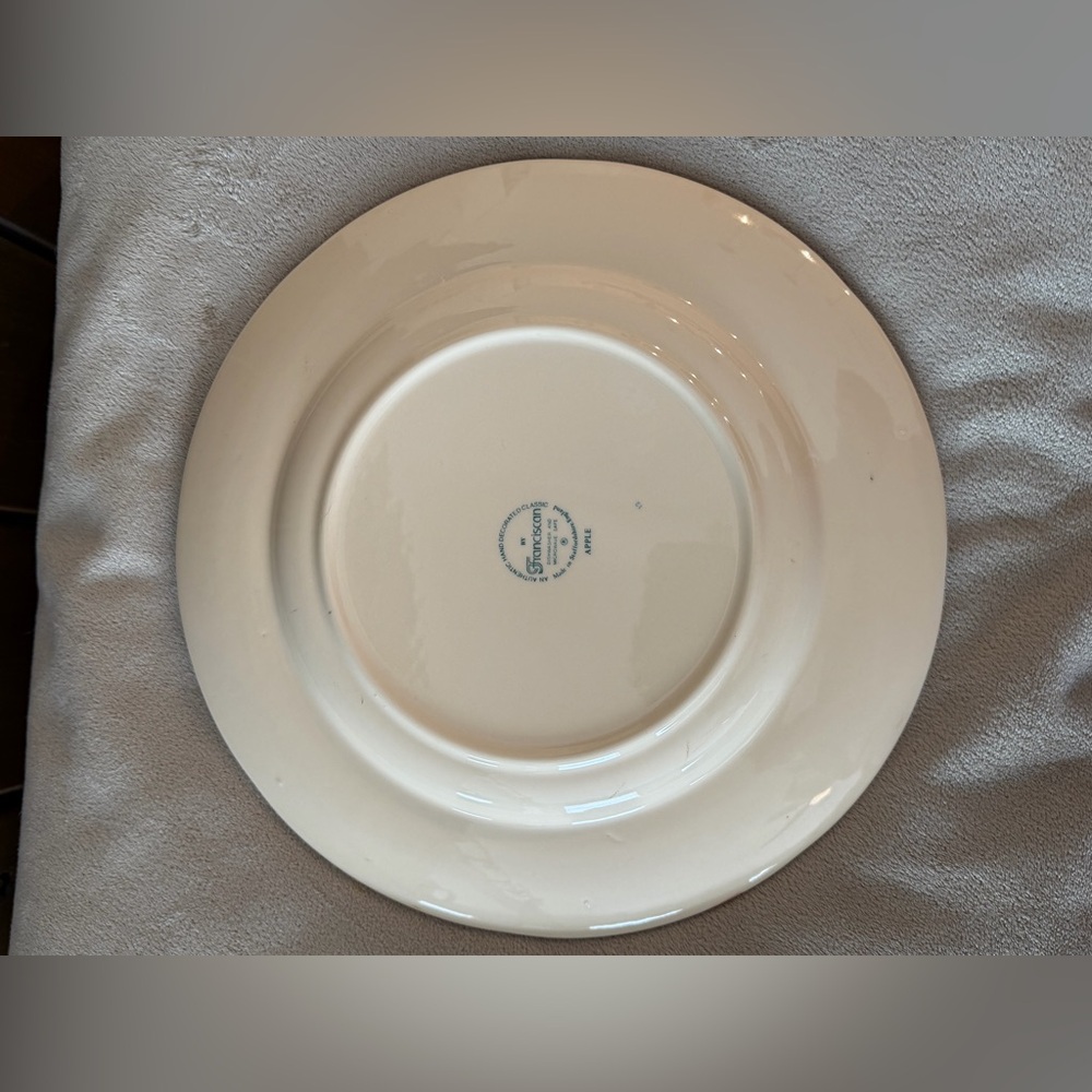 Franciscan Apple 10 1/2 Dinner Plates Set of Two Staffordshire England Backstamp - Picture 5 of 6